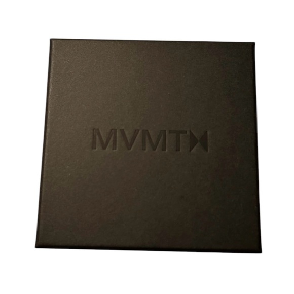 MVMT Heartlock Bangle Bracelet Gold - Picture 6 of 6